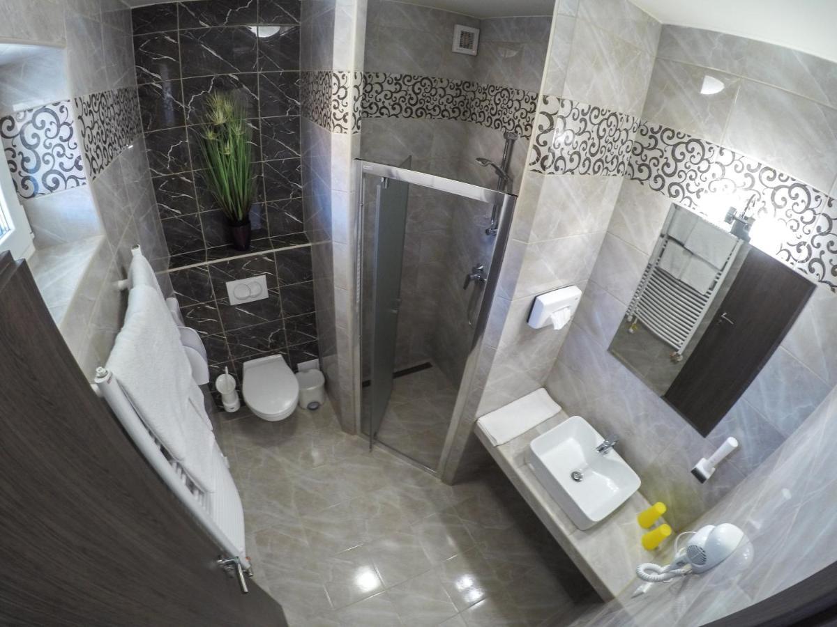 Fonix Apartman Lenti Exterior photo